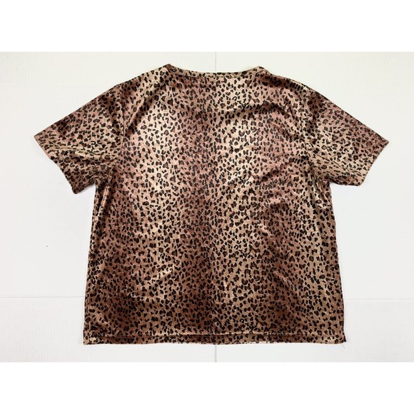 Fashion Formulas Woman’s L Large Velvet TShirt Blouse Short Sleeve Animal Print - Picture 5 of 8